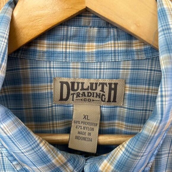 Duluth Trading Company XL Blue Plaid Short‎ Sleeve Button Front Shirt Collared - Picture 7 of 10